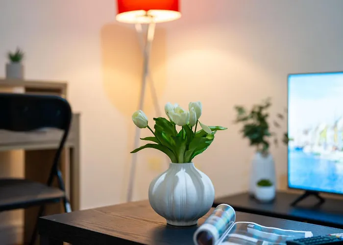 Kirkdale Apartment