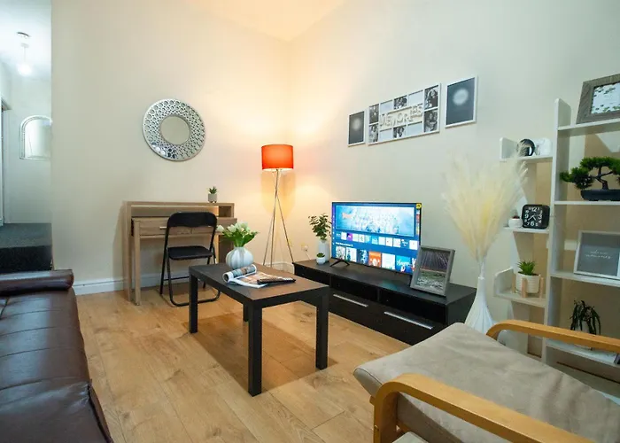Kirkdale Apartment